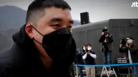 《微博热搜》2月9日BIGBANG组合成员胜利出狱